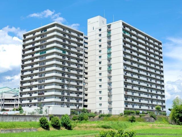 3LDK apartment in Iwade, Wakayama - Photo 1