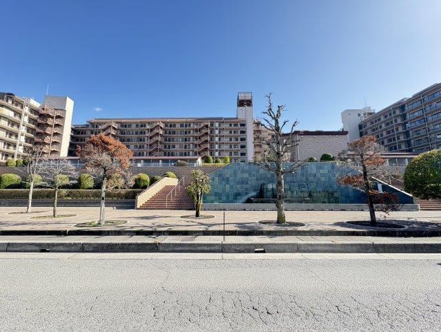 2LDK apartment in Koshigaya, Saitama - Photo 1