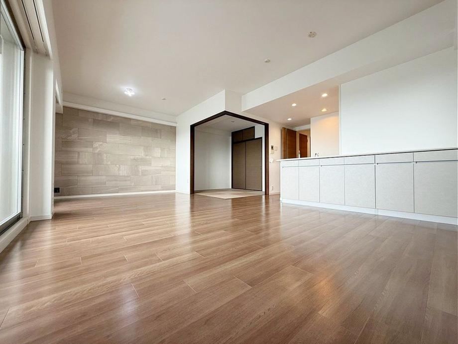 3LDK apartment in Higashimatsuyama, Saitama - Photo 1