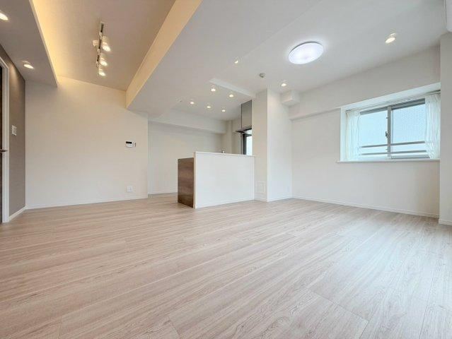 3LDK apartment in Koto Ward, Tokyo - Photo 1