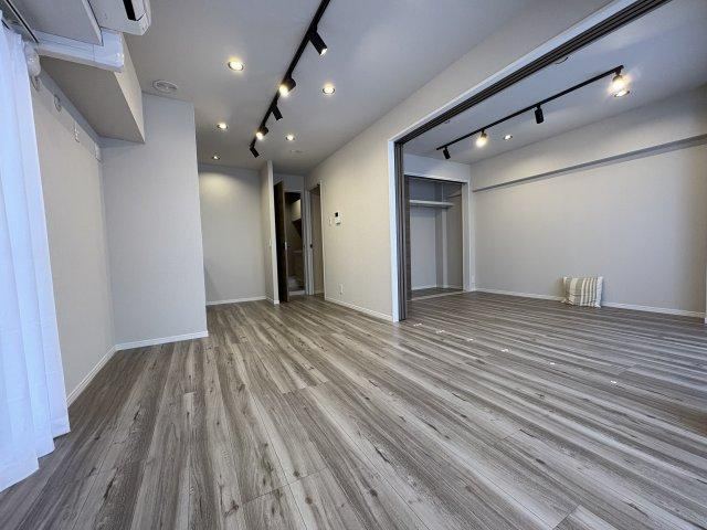 1LDK apartment in Setagaya Ward, Tokyo - Photo 1