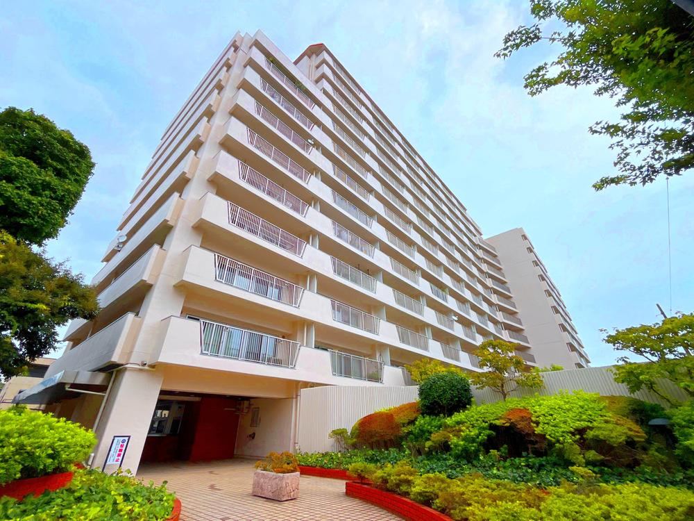 4LDK apartment in Meguro Ward, Tokyo - Photo 1