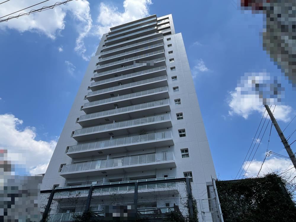 2LDK+S apartment in Kita Ward, Okayama - Photo 1