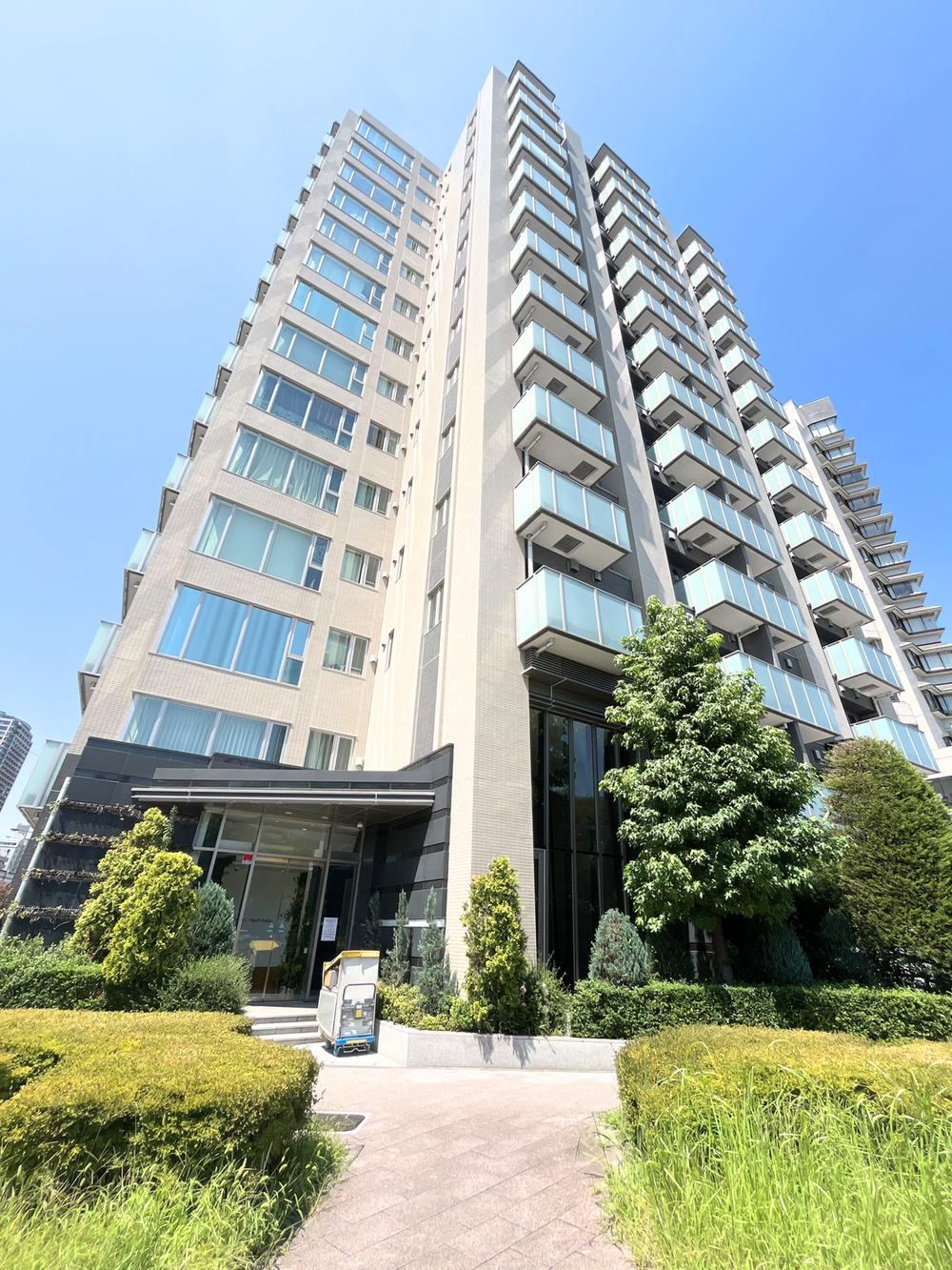 1LDK apartment in Minato Ward, Tokyo - Photo 1