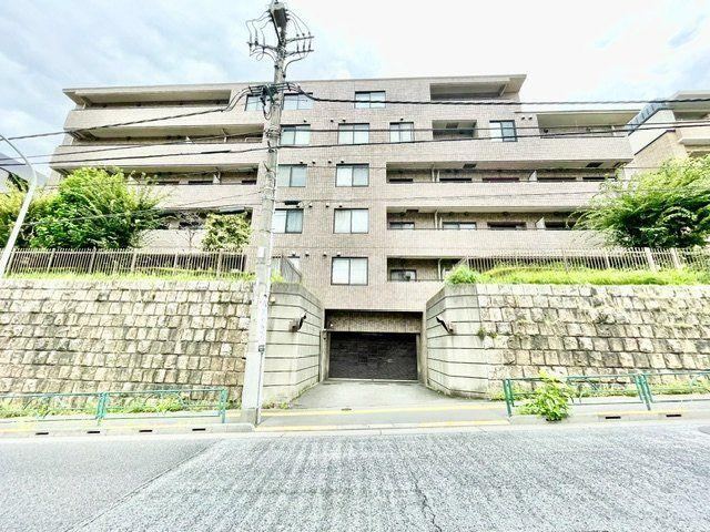 3LDK apartment in Bunkyo Ward, Tokyo - Photo 1