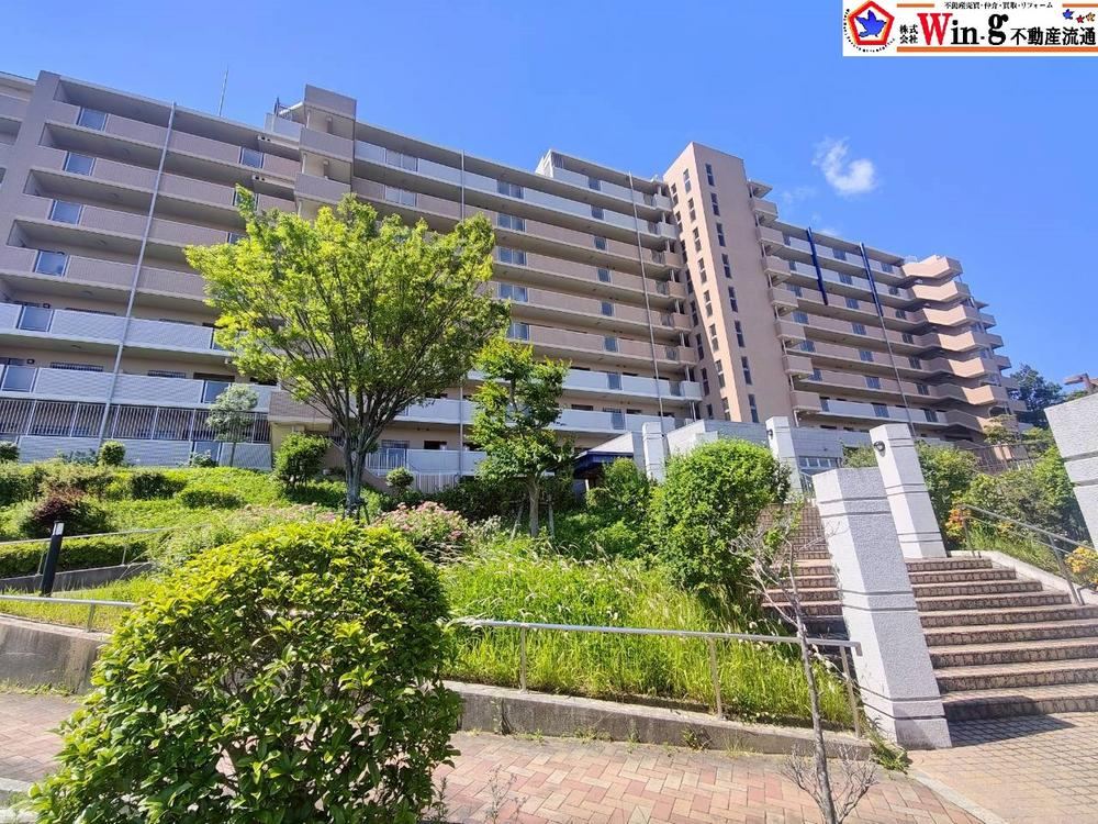 3LDK apartment in Tarumi Ward, Kobe, Hyogo - Photo 1