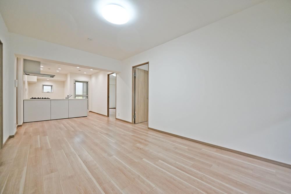 3LDK apartment in Suita, Osaka - Photo 1