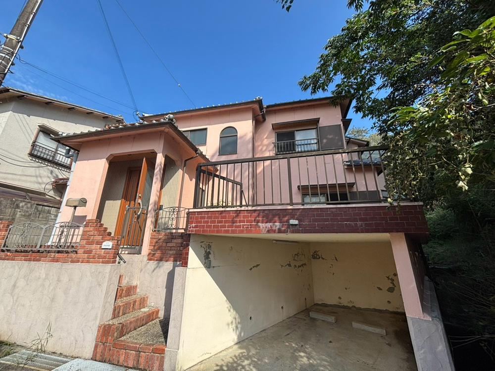 6LDK house in Sumoto, Hyogo - Photo 1