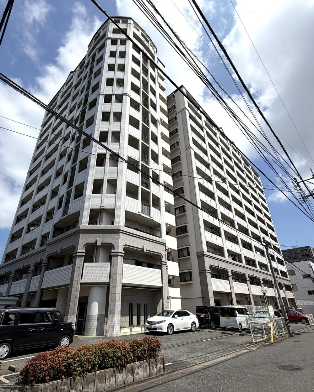 3LDK apartment in Kokurakita Ward, Kitakyushu, Fukuoka - Photo 1