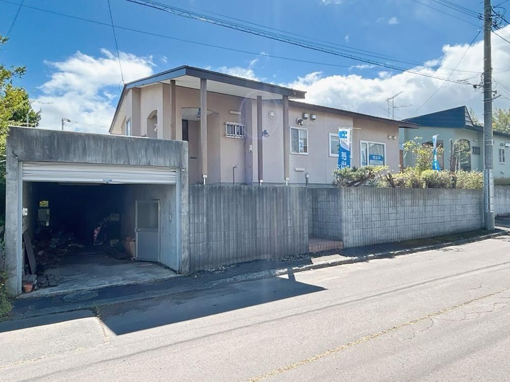 2LDK house in Kitahiroshima, Hokkaido - Photo 1
