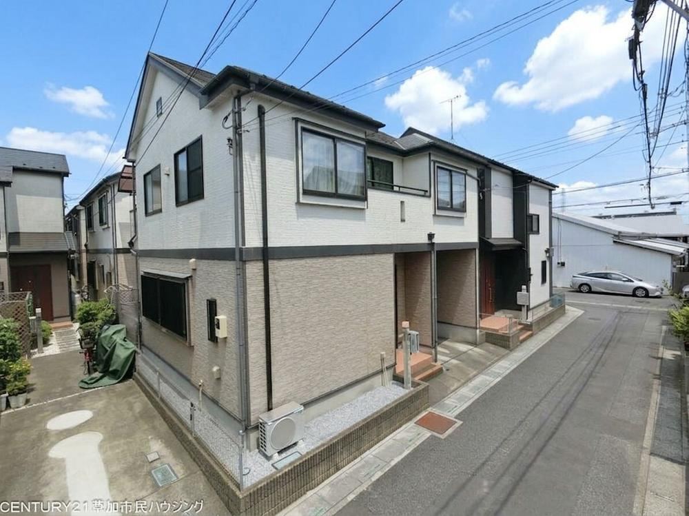 4LDK house in Yashio, Saitama - Photo 1