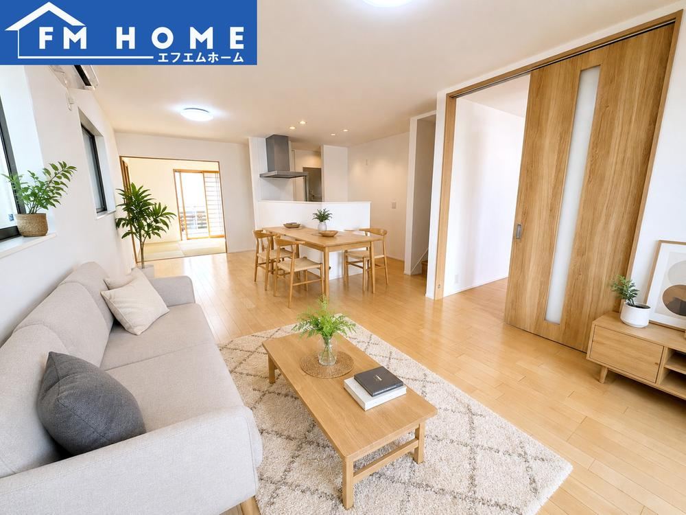 4LDK house in Nishi Ward, Kobe, Hyogo - Photo 1