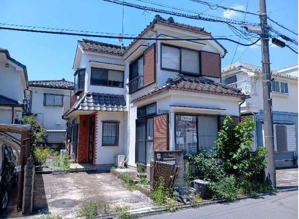 4LDK house in Hamura, Tokyo - Photo 1