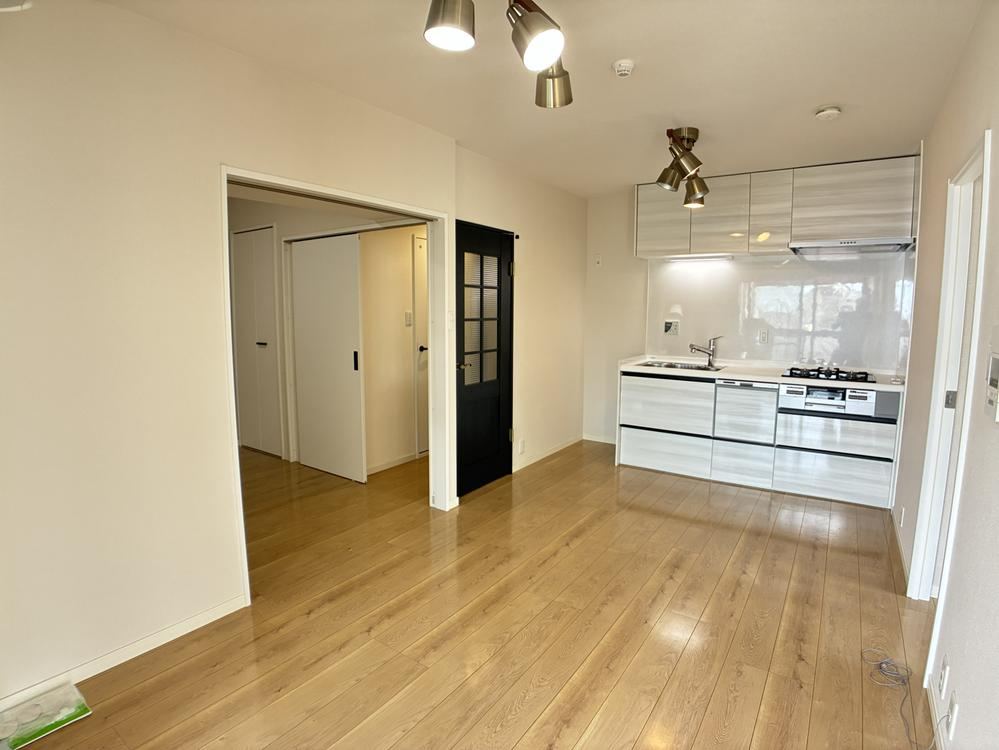 2LDK+S apartment in Nada Ward, Kobe, Hyogo - Photo 1