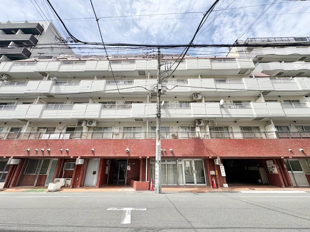 1LDK+S apartment in Kita Ward, Tokyo - Photo 1