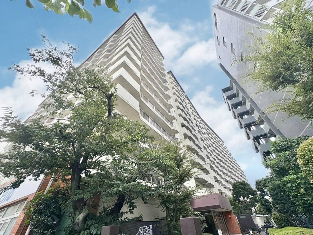 3LDK apartment in Koto Ward, Tokyo - Photo 1