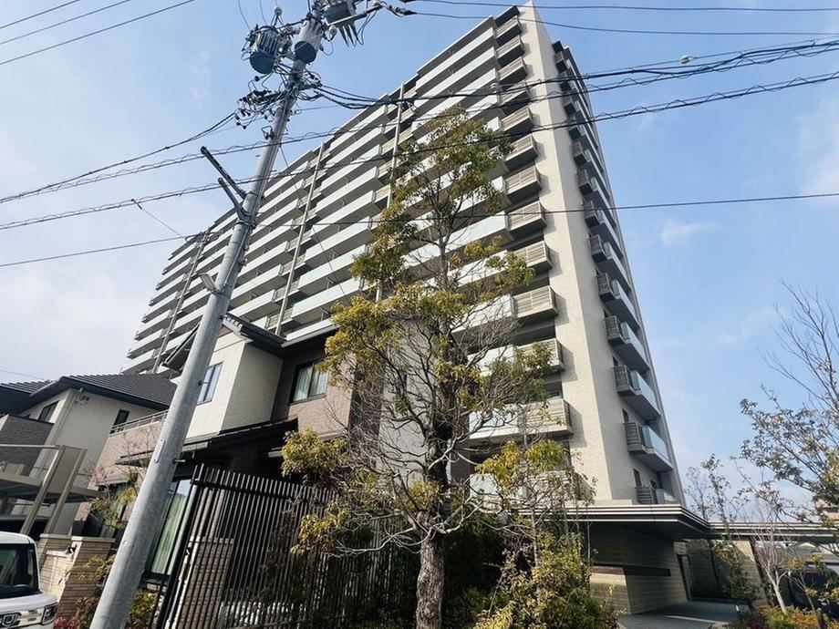 3LDK apartment in Higashiura, Chita District, Aichi - Photo 1
