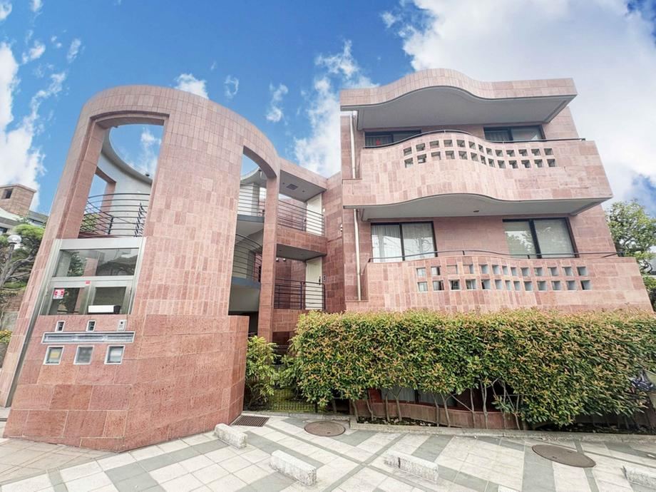 4LDK apartment in Naka Ward, Yokohama, Kanagawa - Photo 1