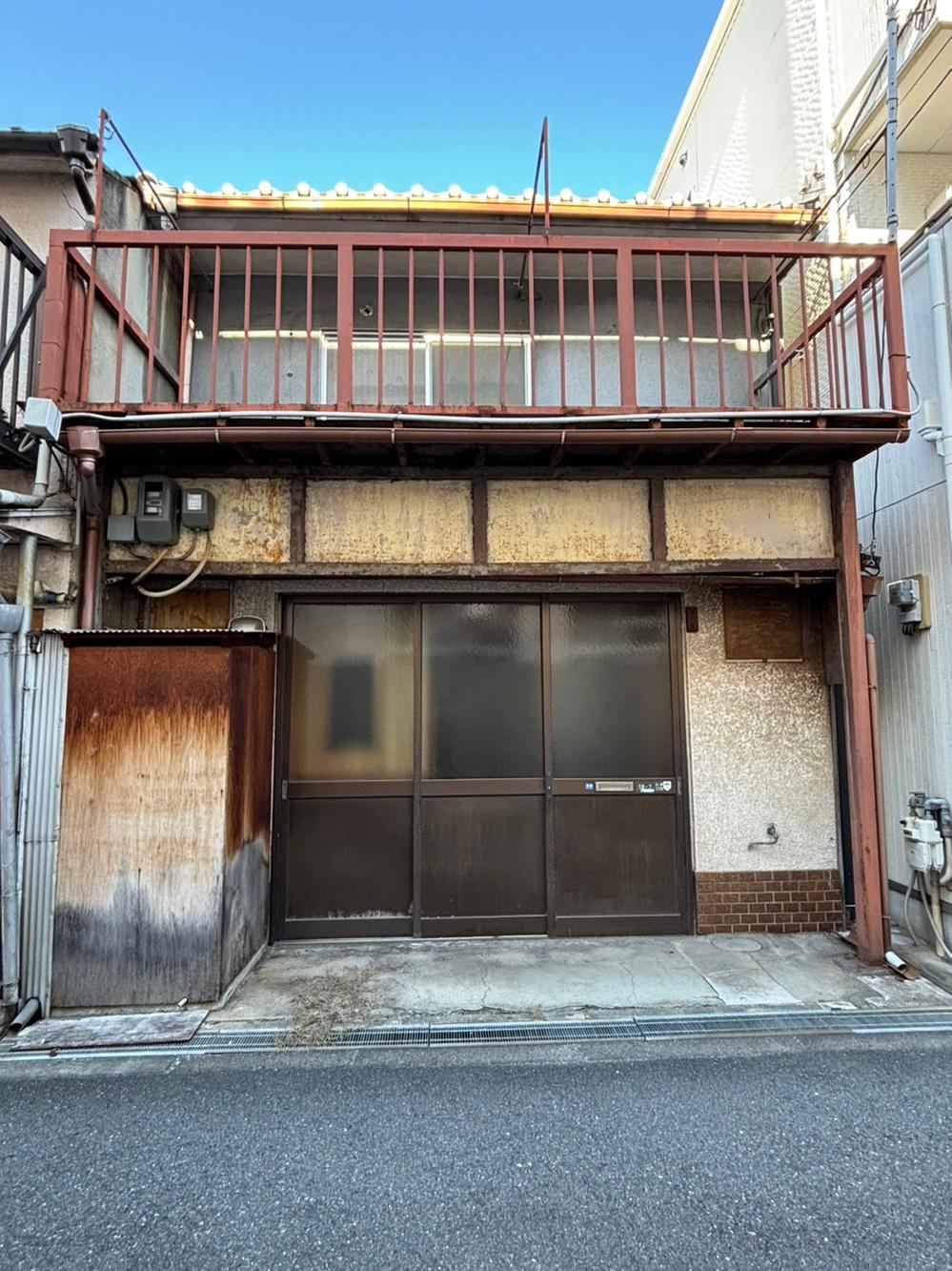 3LDK house in Nishi Ward, Osaka - Photo 1