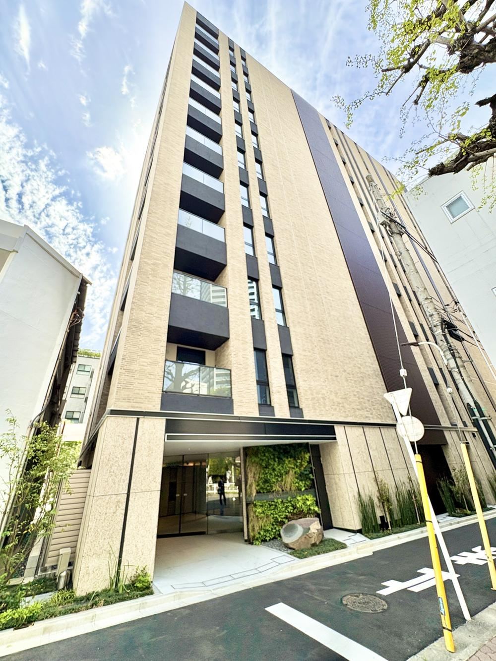 3LDK apartment in Minato Ward, Tokyo - Photo 1