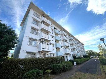3LDK apartment in Mizumaki, Onga District