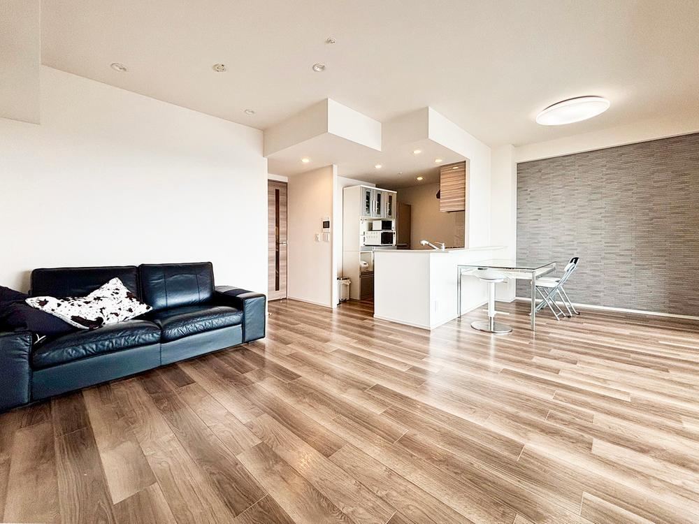 2LDK apartment in Matsudo, Chiba - Photo 1