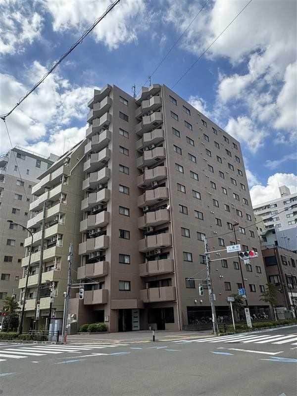 1K+S apartment in Fuchu, Tokyo - Photo 1