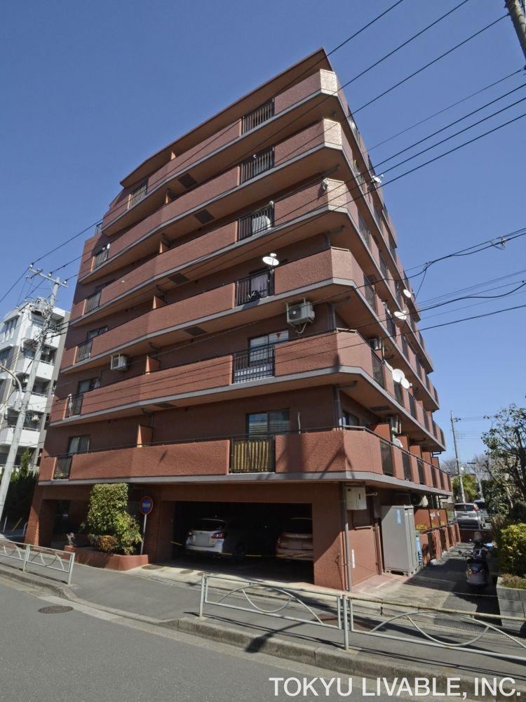 studio apartment in Itabashi Ward, Tokyo - Photo 1