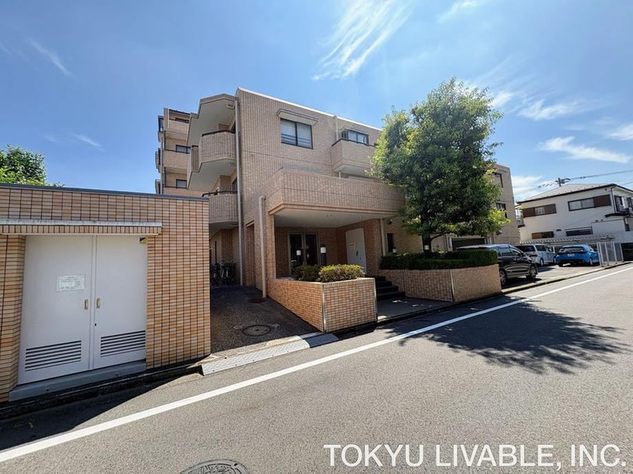 3LDK apartment in Kodaira, Tokyo - Photo 1