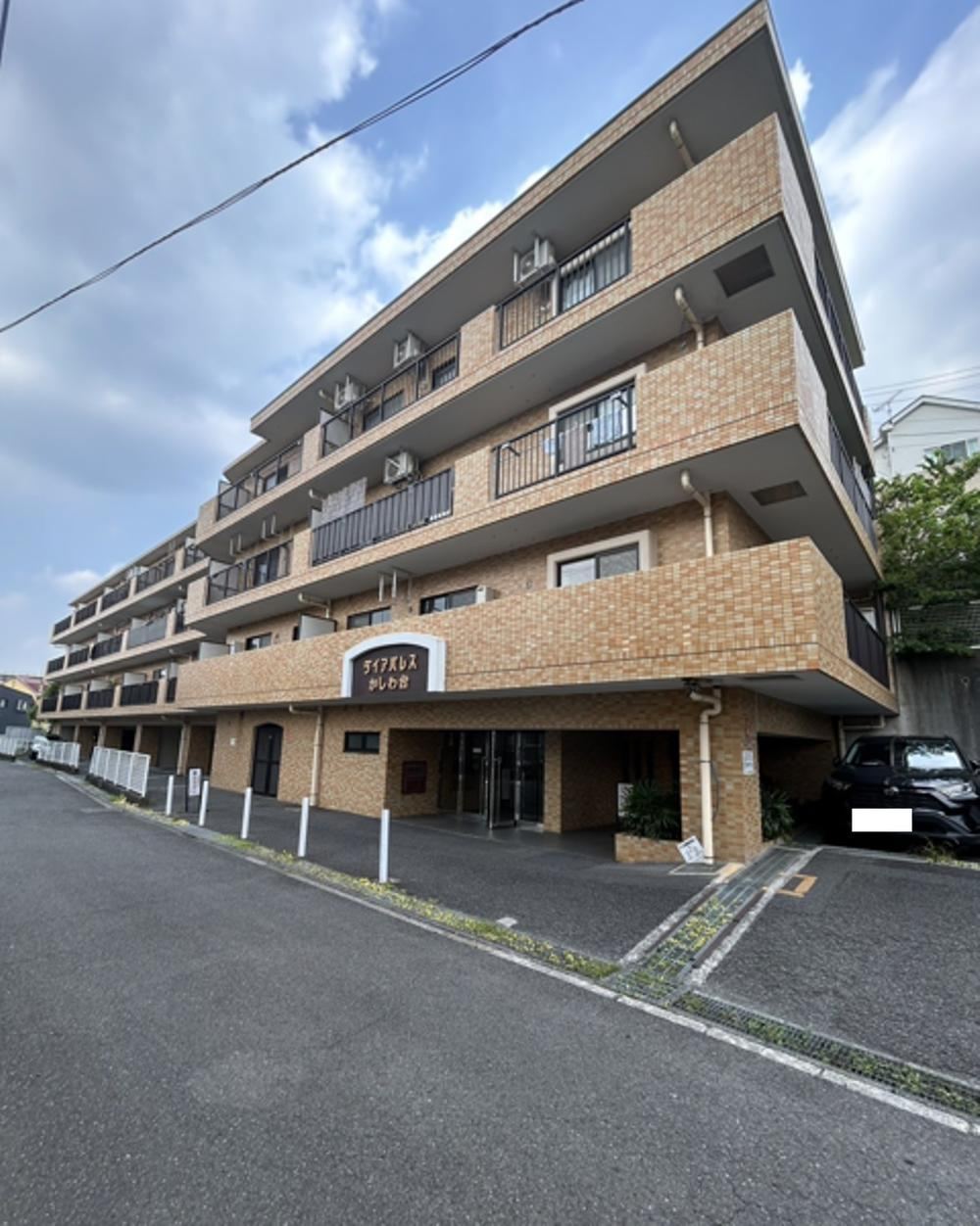 3LDK apartment in Zama, Kanagawa - Photo 1