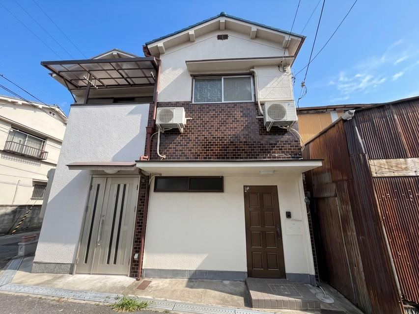 3DK house in Higashiosaka, Osaka - Photo 1