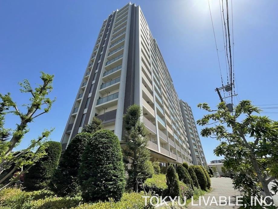 2LDK+S apartment in Kita Ward, Sakai, Osaka - Photo 1
