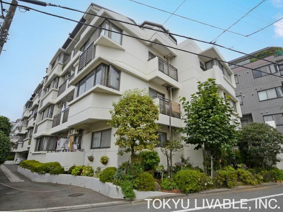 2LDK apartment in Setagaya Ward, Tokyo - Photo 1