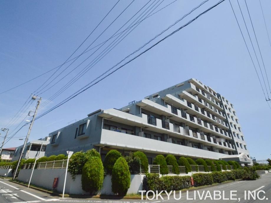 2LDK apartment in Hiratsuka, Kanagawa - Photo 1