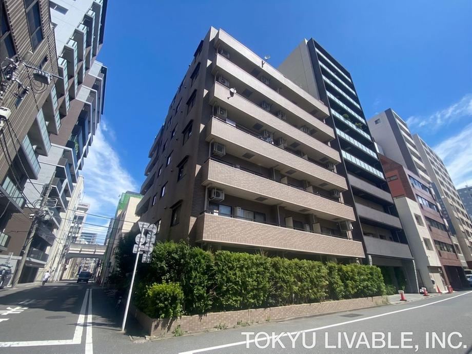 2LDK apartment in Chiyoda Ward, Tokyo - Photo 1