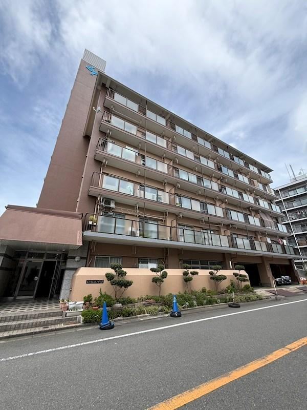 2K apartment in Higashiosaka, Osaka - Photo 1