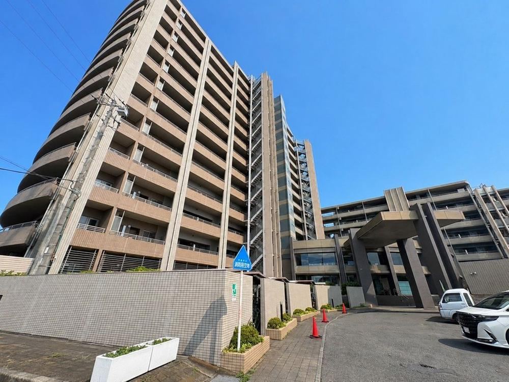 3LDK apartment in Chigasaki, Kanagawa - Photo 1