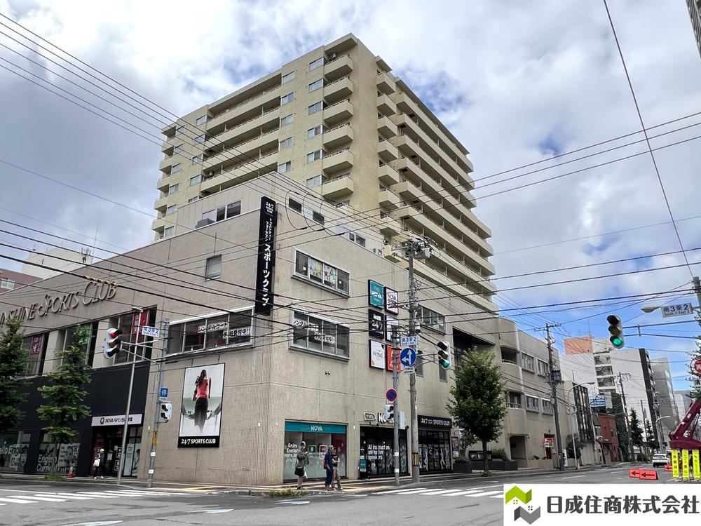 2LDK+S apartment in Chuo Ward, Sapporo, Hokkaido - Photo 1