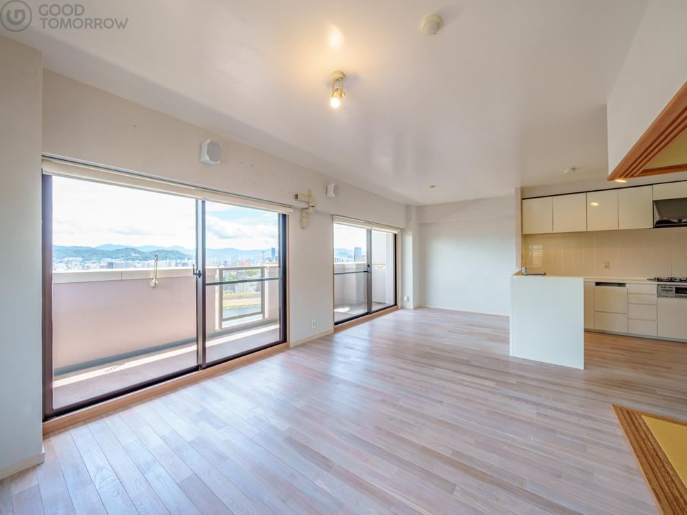 3LDK+S apartment in Nishi Ward, Hiroshima - Photo 1