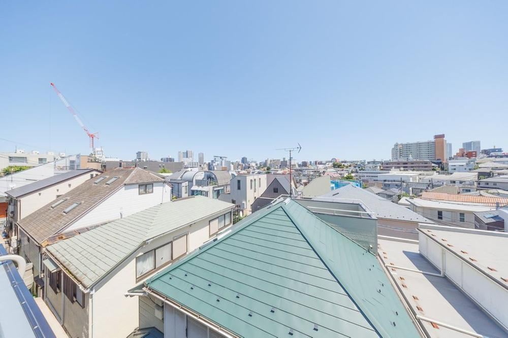 2LDK+S apartment in Meguro Ward, Tokyo - Photo 1