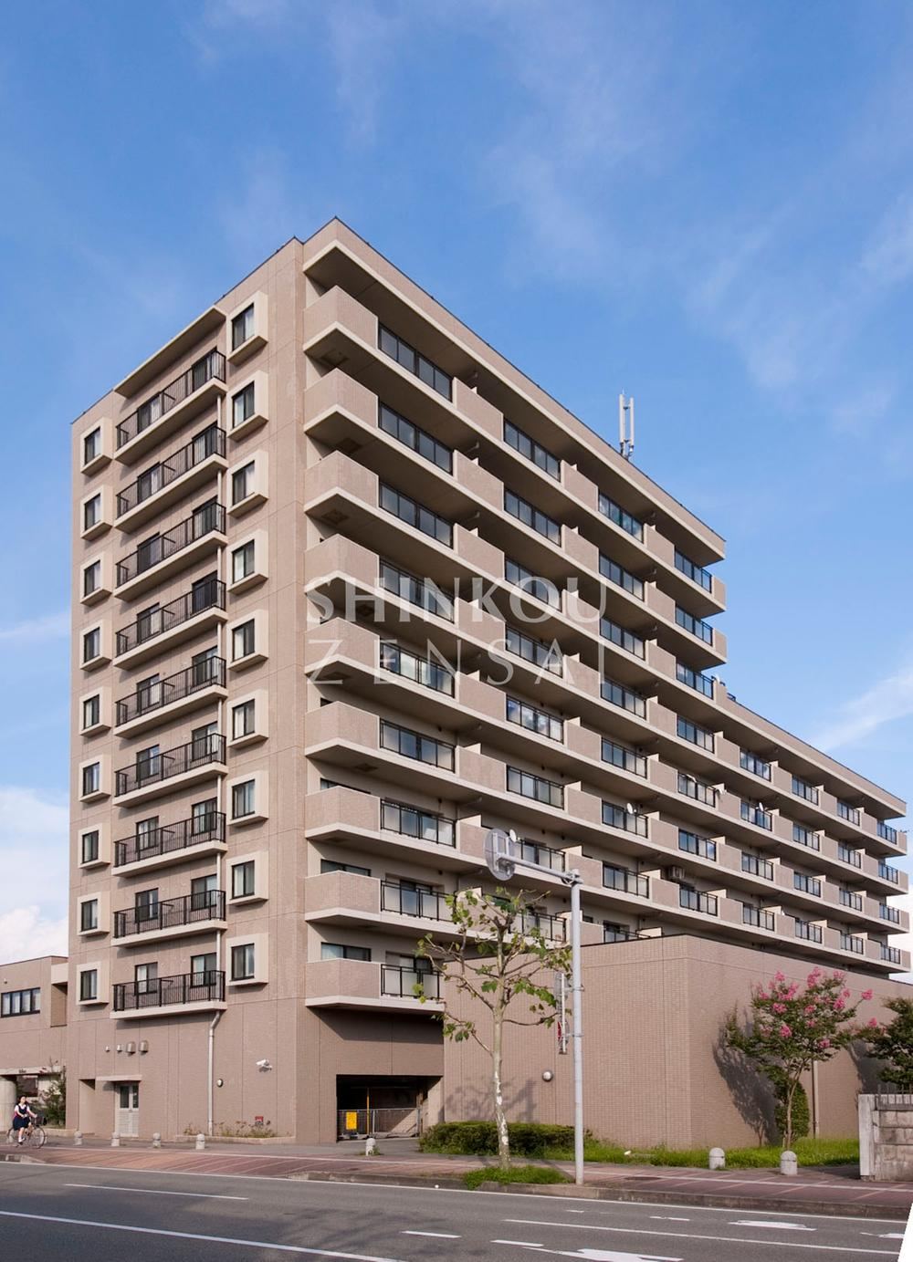 4LDK apartment in Akita, Akita - Photo 1