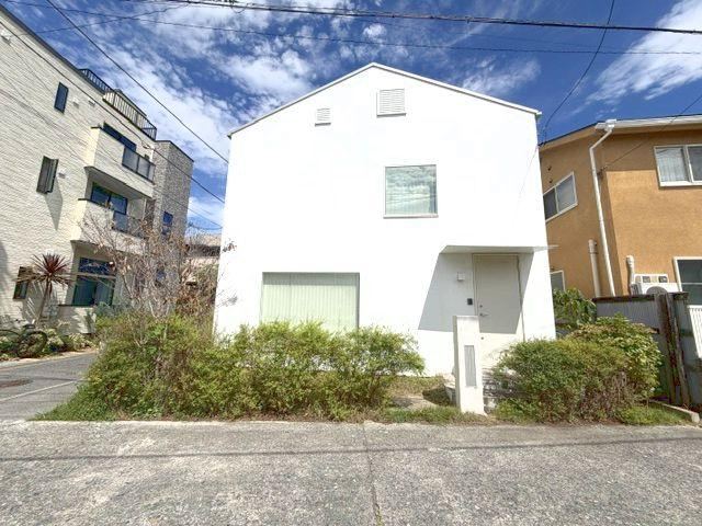 1LDK house in Kamakura, Kanagawa - Photo 1