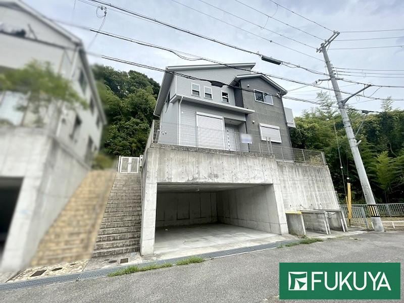 4LDK house in Suma Ward, Kobe, Hyogo - Photo 1
