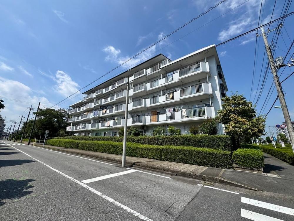 3LDK apartment in Misato, Saitama - Photo 1