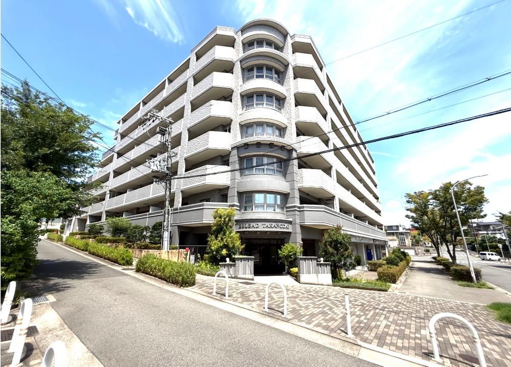 3LDK apartment in Suita, Osaka - Photo 1