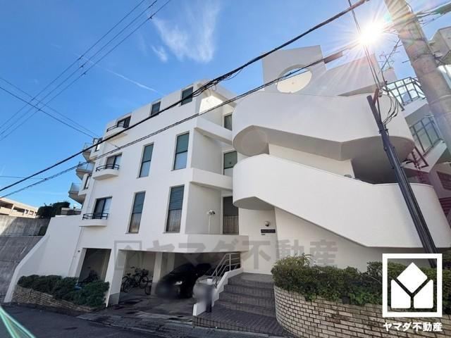 3LDK apartment in Nishinomiya, Hyogo - Photo 1