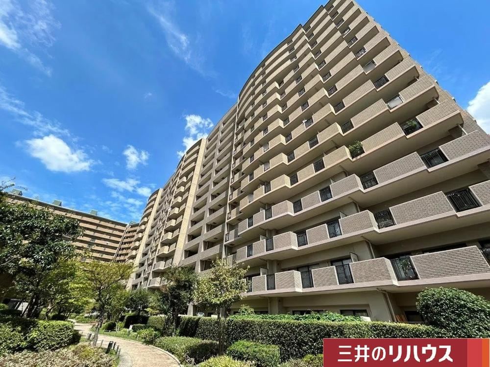 3LDK apartment in Hakata Ward, Fukuoka - Photo 1