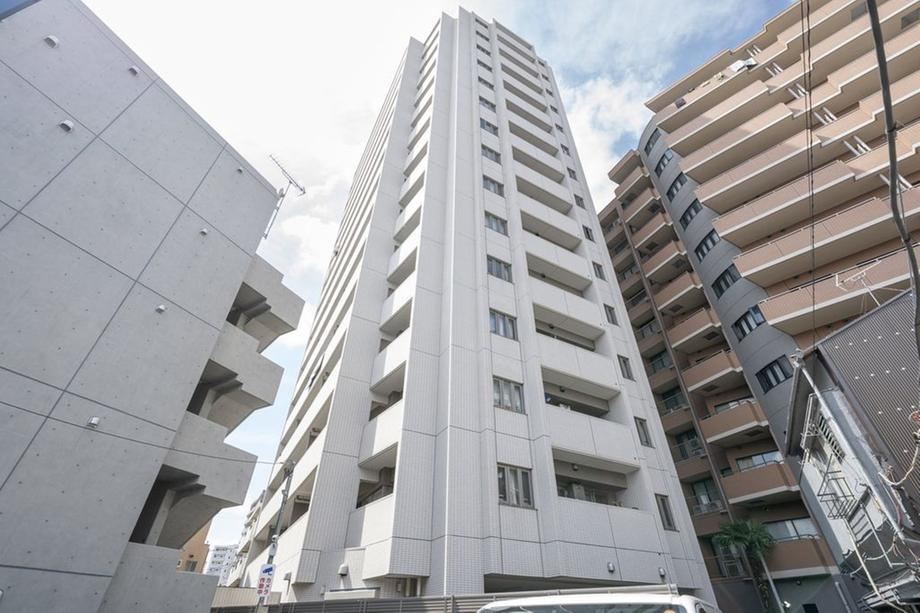 4LDK apartment in Kita Ward, Tokyo - Photo 1
