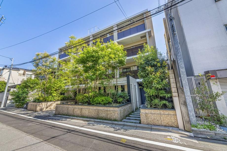 1LDK+S apartment in Setagaya Ward, Tokyo - Photo 1