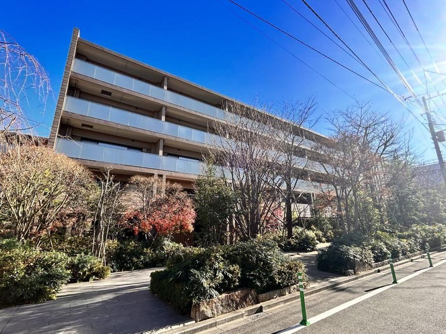 3LDK apartment in Setagaya Ward, Tokyo - Photo 1